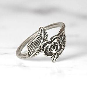 5 For $25💫Trendy Modish Silver Rose Ring